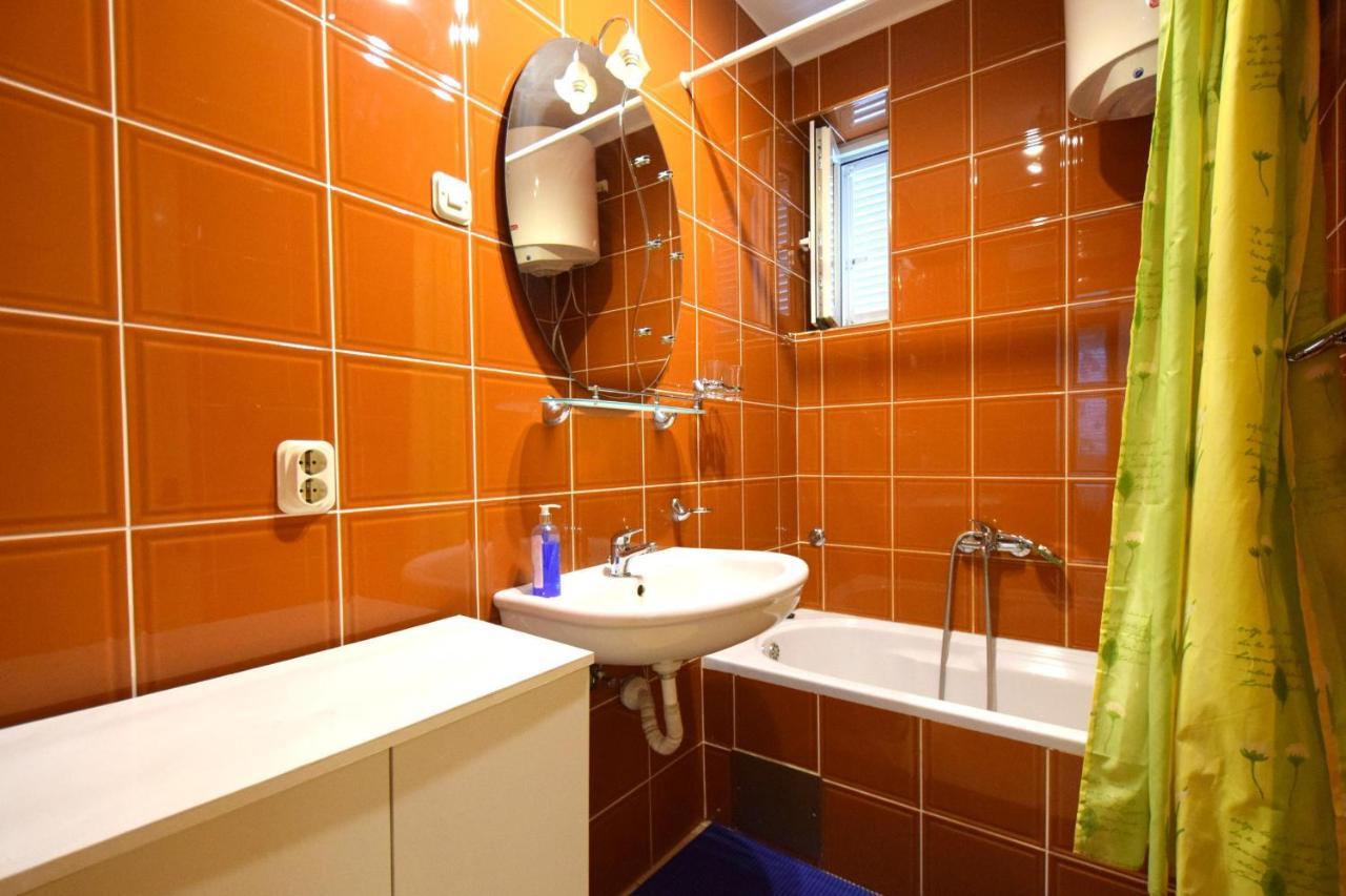 Apartment Angela Malinska Extérieur photo